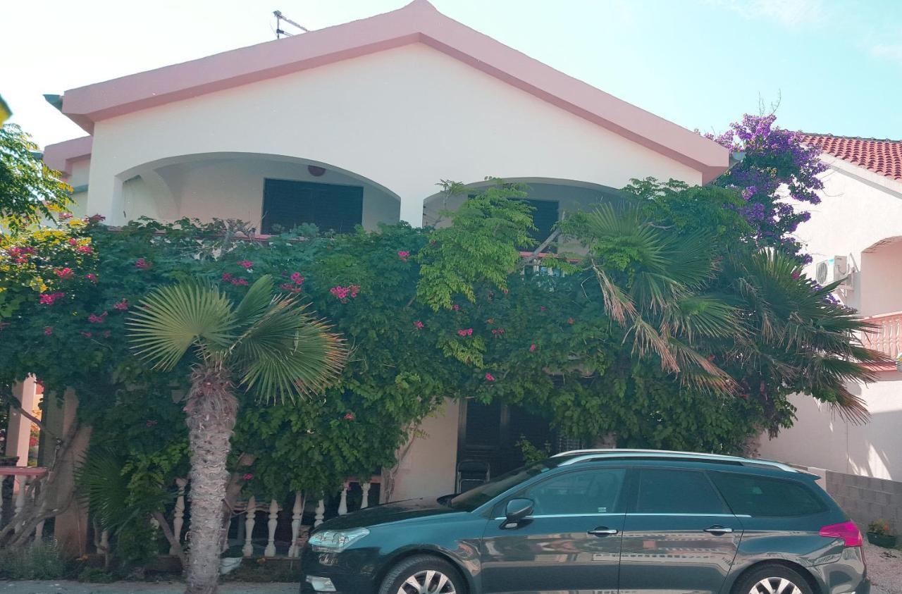 Apartments Kore Vir Exterior photo
